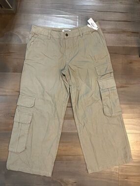 RSQ womens Cargo Pants in Khaki